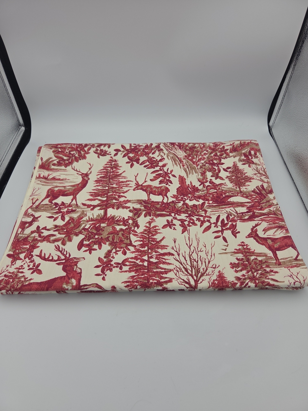 Pottery Barn Alpine Toile Red and Cream Holiday Deer Toile Runner 108x18